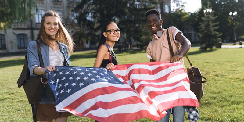 Miễn học phí tại Mỹ: Những cách giúp du học sinh đạt được điều này